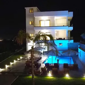 Luxury Jo-an Apartment Ksamil